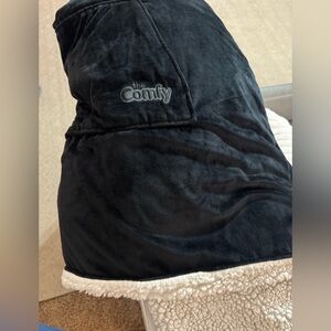 The Comfy Black Oversized Wearable Blanket